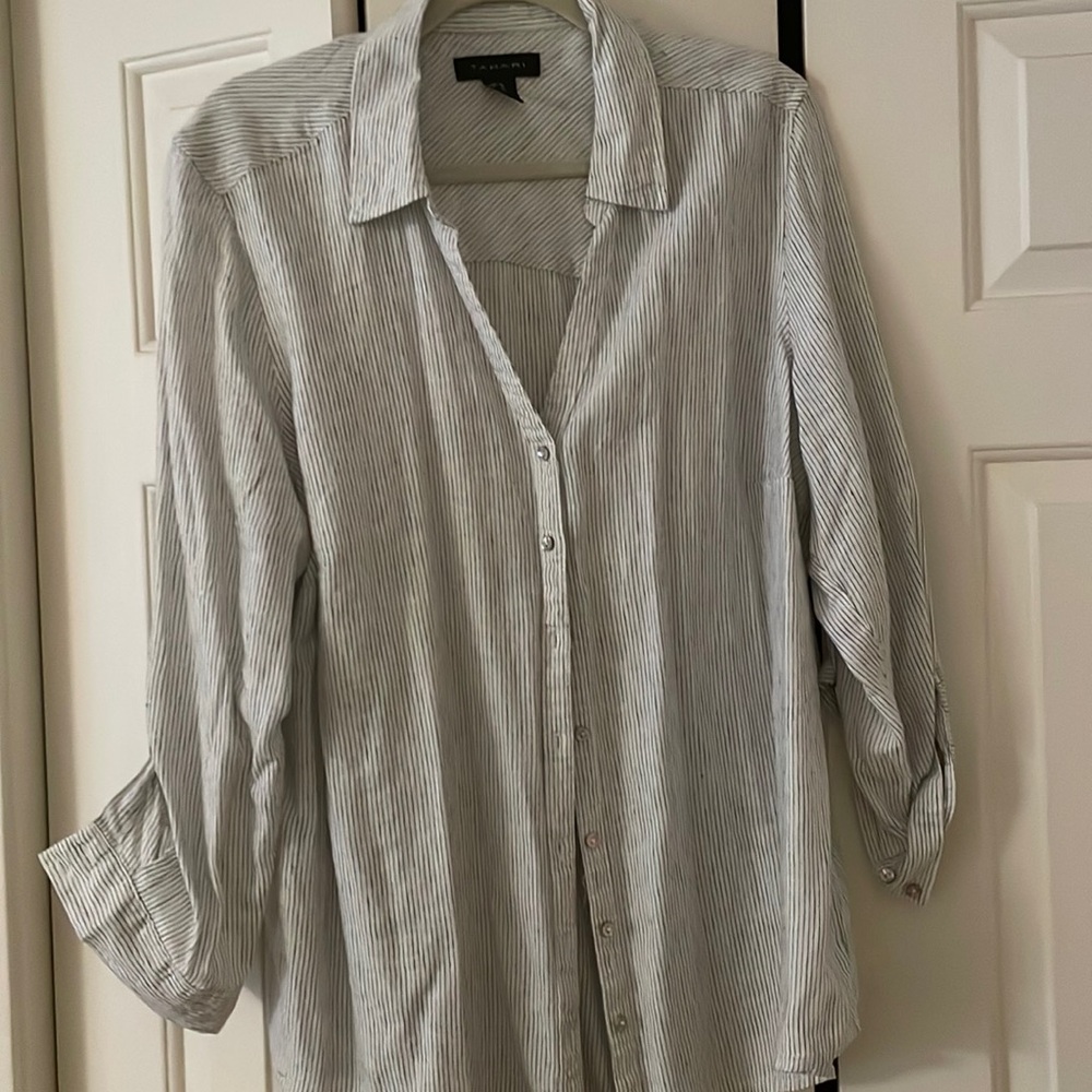 Tahari blouse